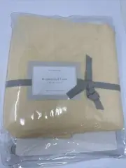 WILLIAMS & SONOMA 100% LINEN HEMSTITCHED TABLECLOTH 70”x 108” PALE YELLOW