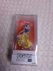 FiGPiN Disney Princesses Snow White #223 Collectible FigPin - NEW