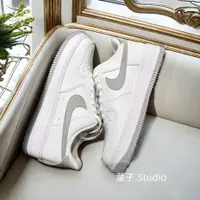 在飛比找蝦皮購物優惠-新款 NIKE AIR FORCE 1 07 AF1 白灰 