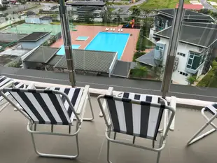 古晋市中心的3臥室公寓 - 1150平方公尺/2間專用衛浴Stella Apartment L with Pool+City View
