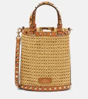 [Valentino Garavani] Valentino Garavani Rockstud Mini raffia-effect bucket bag One Size neutrals