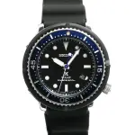 【金台鐘錶】SEIKO 精工錶 鮪魚罐頭 43MM 太陽能 200M 潛水錶 膠帶(黑面X藍框) STBR015