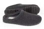 Minnetonka Men's Slippers Art Mule Slip On Size 9 Charcoal 45335