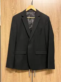 在飛比找Yahoo!奇摩拍賣優惠-Gaudi Homme 黑色西裝外套 合身版型 L號 全新