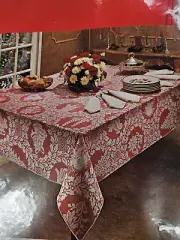 Vintage QUAKER LACE #12255 CHRISTMAS MEDLEY White Oval TABLECLOTH 52x70 NOS