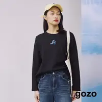 在飛比找momo購物網優惠-【gozo】帆布鞋踩到口香糖微落肩長袖T恤(兩色)