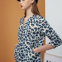在飛比找momo購物網優惠-【JIN HWA 今譁】時尚豹紋印花率真造型上衣R6281(