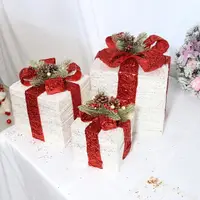 在飛比找樂天市場購物網優惠-圣誕節場景裝飾品禮盒金紅色鐵藝圣誕樹美陳堆頭擺設道具商場櫥窗