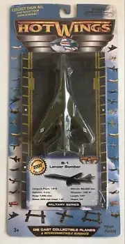 Hot Wings 2000 Collectors Edition B-1 LANCER 12106 Interconnectable Runway