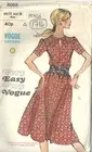 1970s Vintage VOGUE Sewing Pattern B36" DRESS (1716)