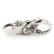 Exhale Bracelet, Clasp