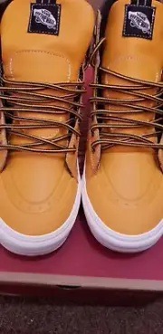 Size 9.5 - VANS Sk8-Hi Mte 2.0 Dx Apricot Black