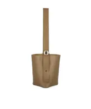 Medium Pebble bucket in mellow calfskin One size Brown