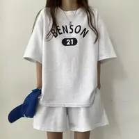 在飛比找momo購物網優惠-【Pure 衣櫃】韓版球衣風休閒運動套裝(上衣+褲子/KDA