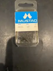 Mustad Size 10 Treble Hook Box Of 50 Hooks