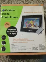 Ventura 7 inch Clock/ Digital Photo Frame w/Remote Control (a9)