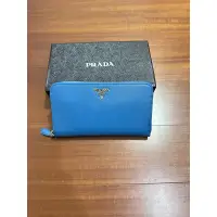 在飛比找蝦皮購物優惠-Peishoping 全新真品 PRADA  金字 防刮牛皮