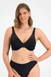 Berlei Because Lightly Lined Scoop Bra - Black, Size: 10 B