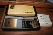 NOS 14k Nib Sheaffer Fineline Safeguard Reservoir Desk Set Gray