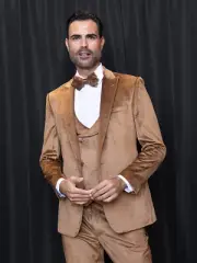 NWT 52R CHESTNUT MENS VELVET SUIT, TAILOR FIT, 2 SIDE VENT, FLAT FRONT PANTS,