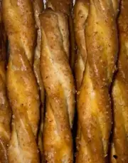 Honey Sriracha Pretzel Sticks