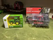 1/64 Ertl John Deere 8400 w/ Duals Prestige Tractor & Salford 5200 Enforcer