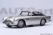 AUTOart 1:18 Aston Martin DB5 007 Car Model Ornament Collection