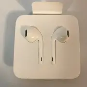 Apple Earpods Wired Connector In Ear Headphones Earbuds White iPhone 7 New