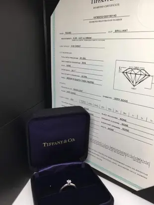 Tiffany&Co #帝芬尼 主鑽30分。 成色：D、VS1。六爪白金PT950鑽戒  商品99新.國際戒圍9號