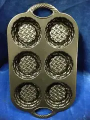 Nordic Ware Cast-Aluminum Nonstick Shortcake Pan, New