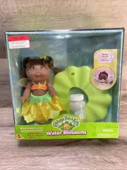 CABBAGE PATCH KIDS WATER BLOSSOMS 8” DOLL BUBBLE SET Maddy Teresa March 16