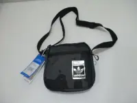 在飛比找Yahoo奇摩拍賣-7-11運費0元優惠優惠-【喬治城】ADIDAS CAMO FEST BAG 三葉 小