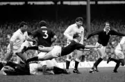 Scotlands Iain Hunter Releases The Ball To His Backs 1985 OLD RUGBY PHOTO