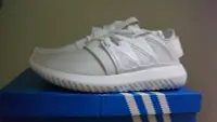 在飛比找Yahoo!奇摩拍賣優惠-【100%正品現貨】Adidas Tubular Viral