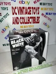 DC Direct Batman Black & White Statue by Jason Spyda Adams NEW