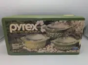 VINTAGE Pyrex Spring Blossom Green Crazy Daisy Set 3 pcs. 4701n NIB SEALED RARE