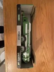 Frontier Equipment Spreader 1:16 Scale Die-Cast Metal