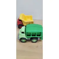 在飛比找蝦皮購物優惠-二手 美國green toys 翻斗車 工程車 垃圾車（兩台