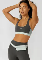 [Lorna Jane] On The Move Running Belt in Blue One Size Mystic Blue