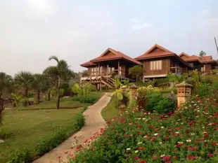 馬安邁塔萊莫度假村Maan Mek Talay Mok Resort