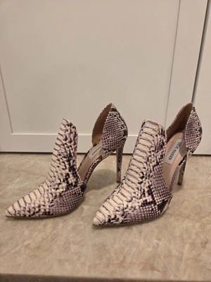 Steve Madden Natural Snake Print Stiletto Heels Size 8.5 Dolly Pointed Toe Pumps