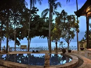 阿蘭德海灘度假村The Alang Alang Beach Resort