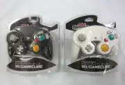 Old Skool Black & White Wired Dual Analog Controller Set for Game Cube and Wii