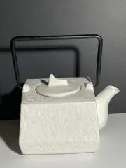 Modern White Square Teapot 4 Cups Pebble Finish Morris Design Contemporary Style