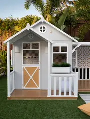 The Little Manor Cubby House