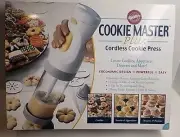 Wilton Cordless Cookie Master Plus Spritz Press Pastries Desserts NEW NIB
