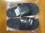 Puma Cool Cat 2.0 Slides Size 9 Men’s, MSRP $38
