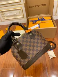 在飛比找Yahoo!奇摩拍賣優惠-二手Louis Vuitton LV Alma BB 貝殼包