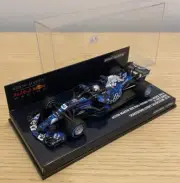 MINICHAMPS Red Bull Shakedown Ricciardo Silverstone 2018 1:43