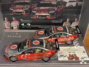 2010 Bathurst 1-2 Finish Holden VE Commodore Triple Eight Race Eng 1:18 Twin Set